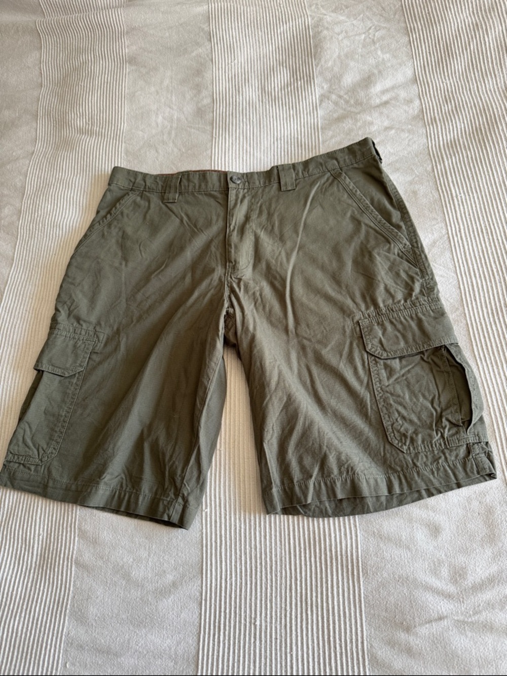 Eddie Bauer Olive Green Cotton Cargo Shorts Size 36